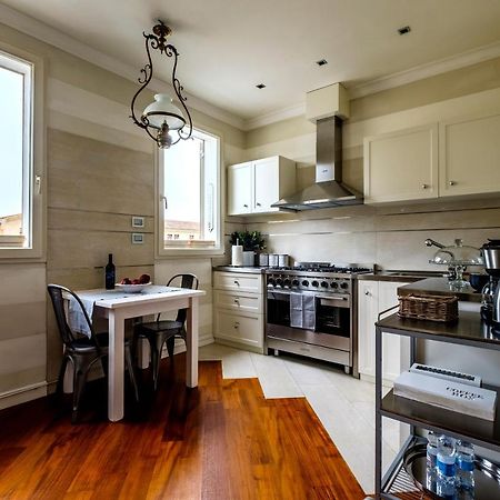 Penthouse In The City Centre Равенна Экстерьер фото